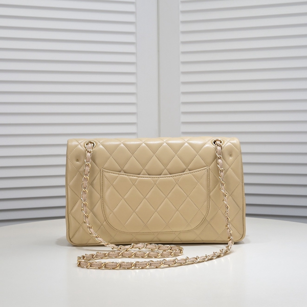 シャネルバッグ側面デザイン